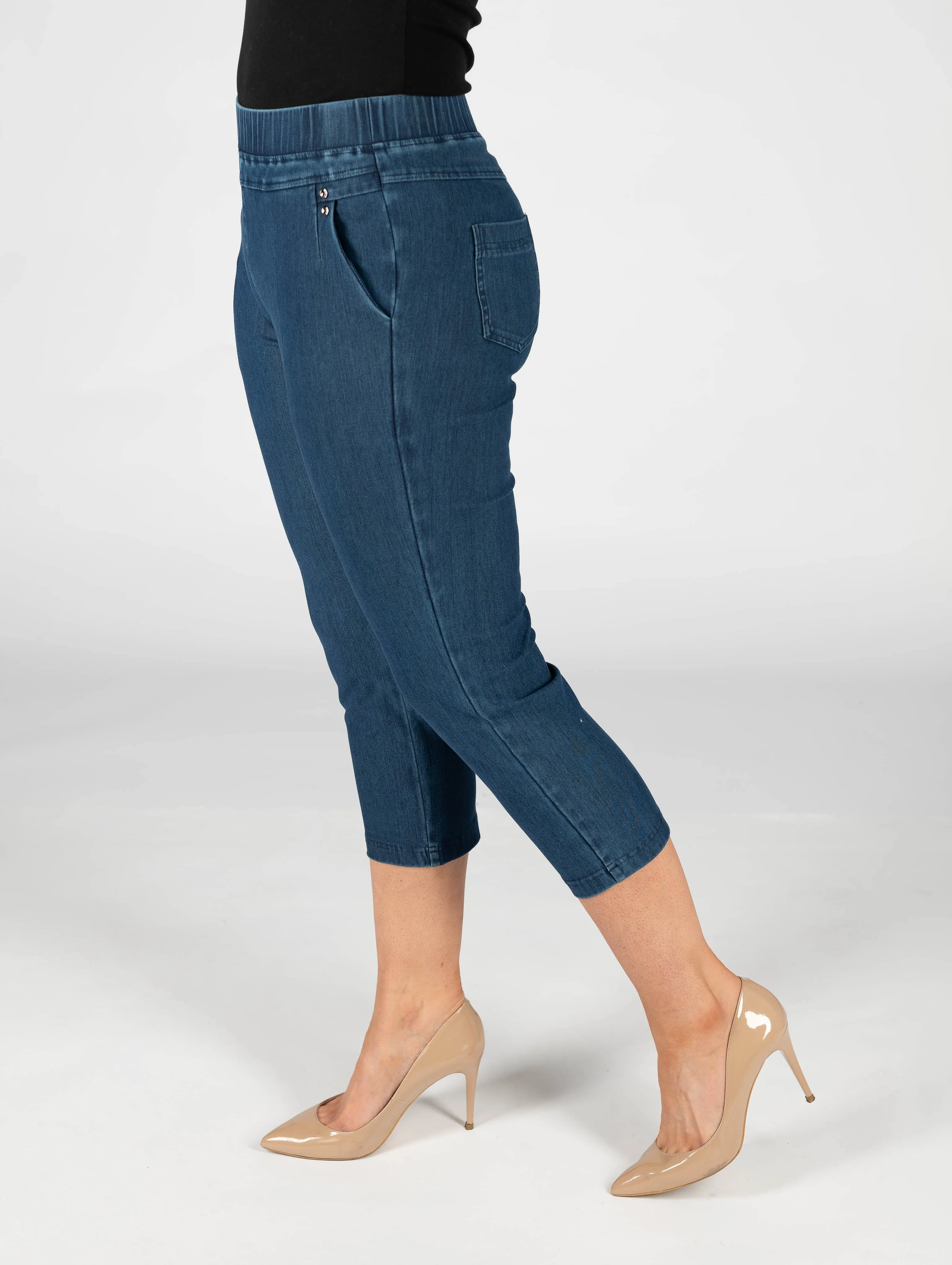 22" Cropped Trouser with Metallic Trim