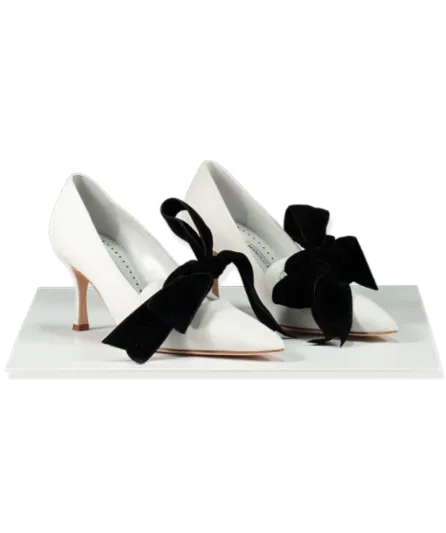 MANOLO BLAHNIK White Suede Serba 70 bow-detailed suede pumps EU 38 UK 5