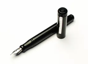 Model 20 Marietta Fountain Pen - Classic Black