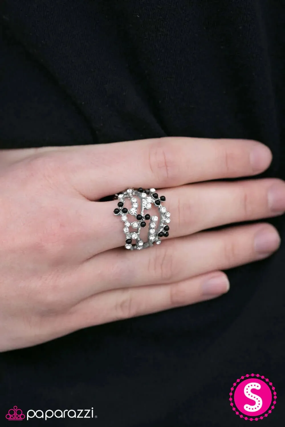 Paparazzi Accessories  - Breathless Beauty #RBS1/E3 - Black Ring