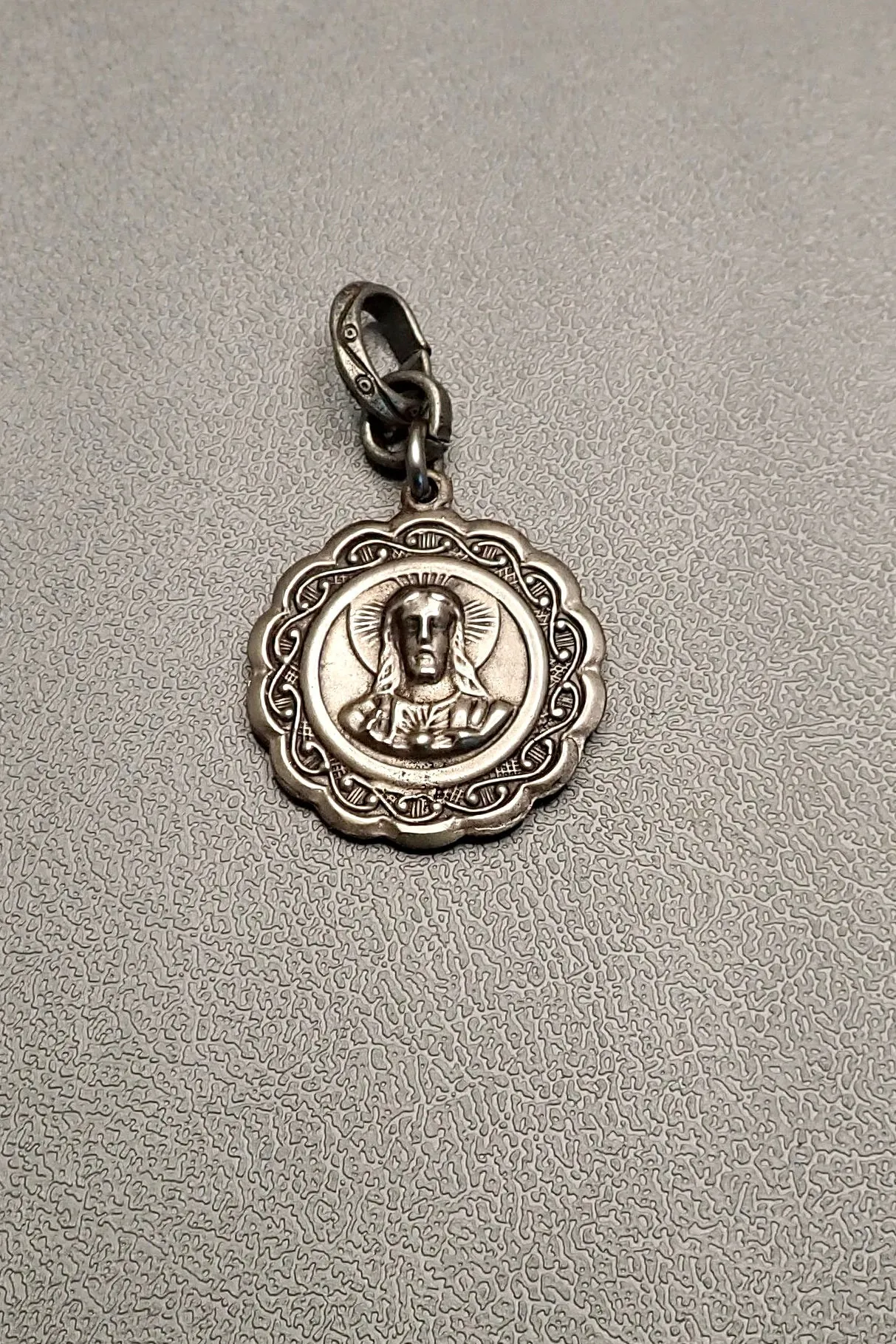 SACRED HEART MEDAL