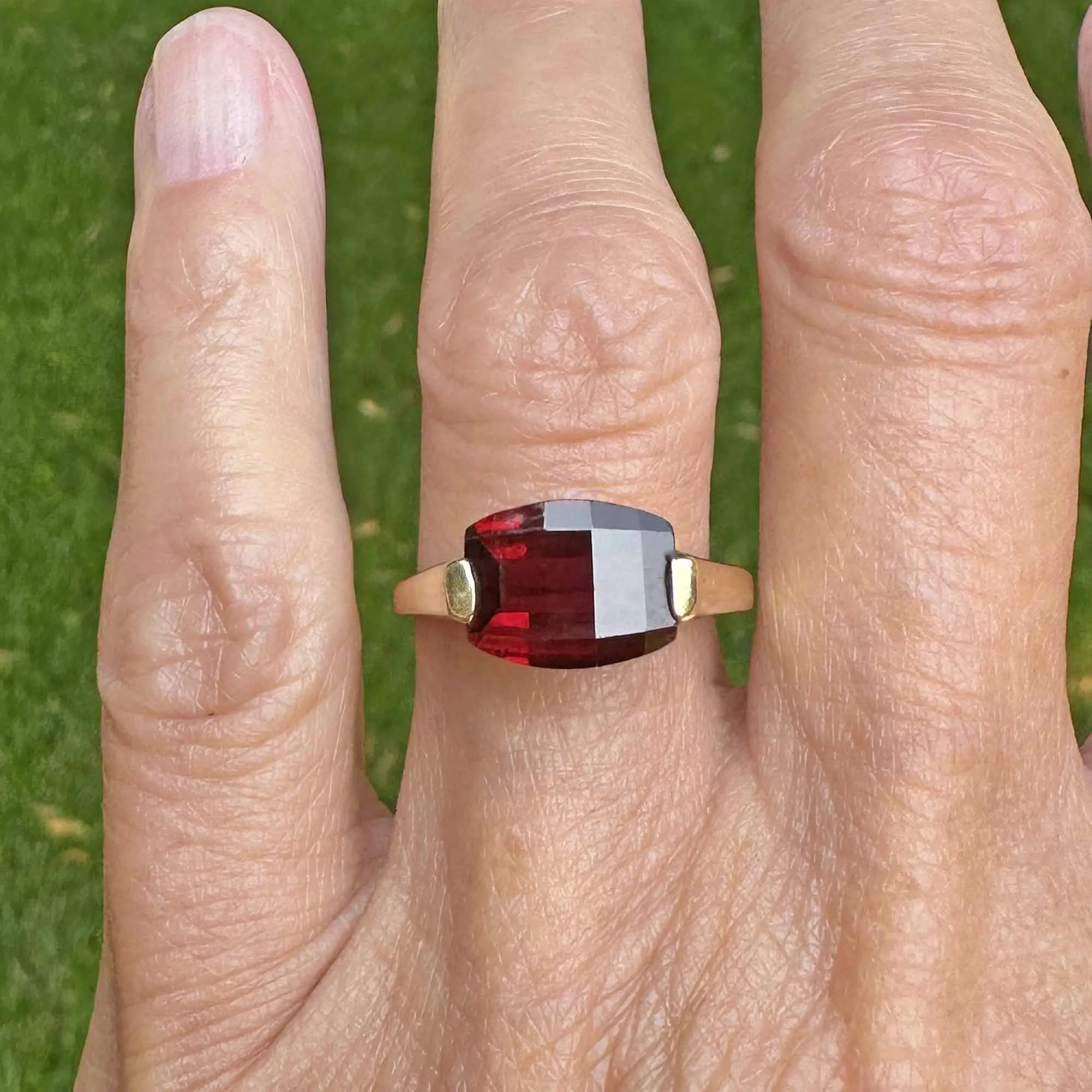 Vintage 10K Gold Specialty Cut Garnet Ring