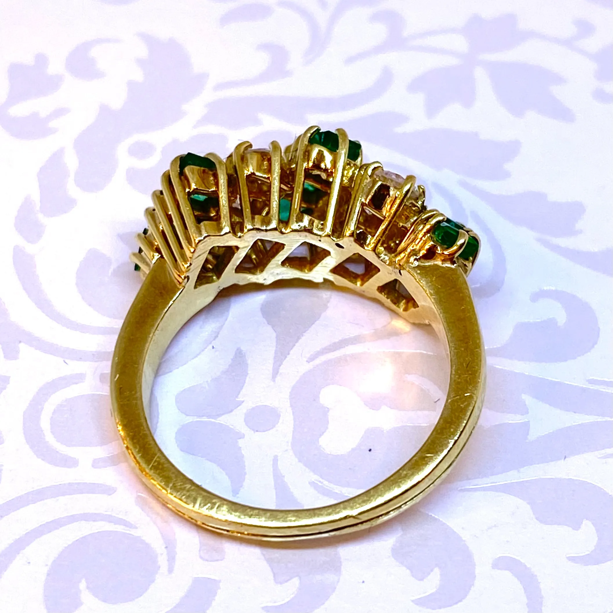 Vintage 18K Yellow Gold Emerald & Diamond Ring