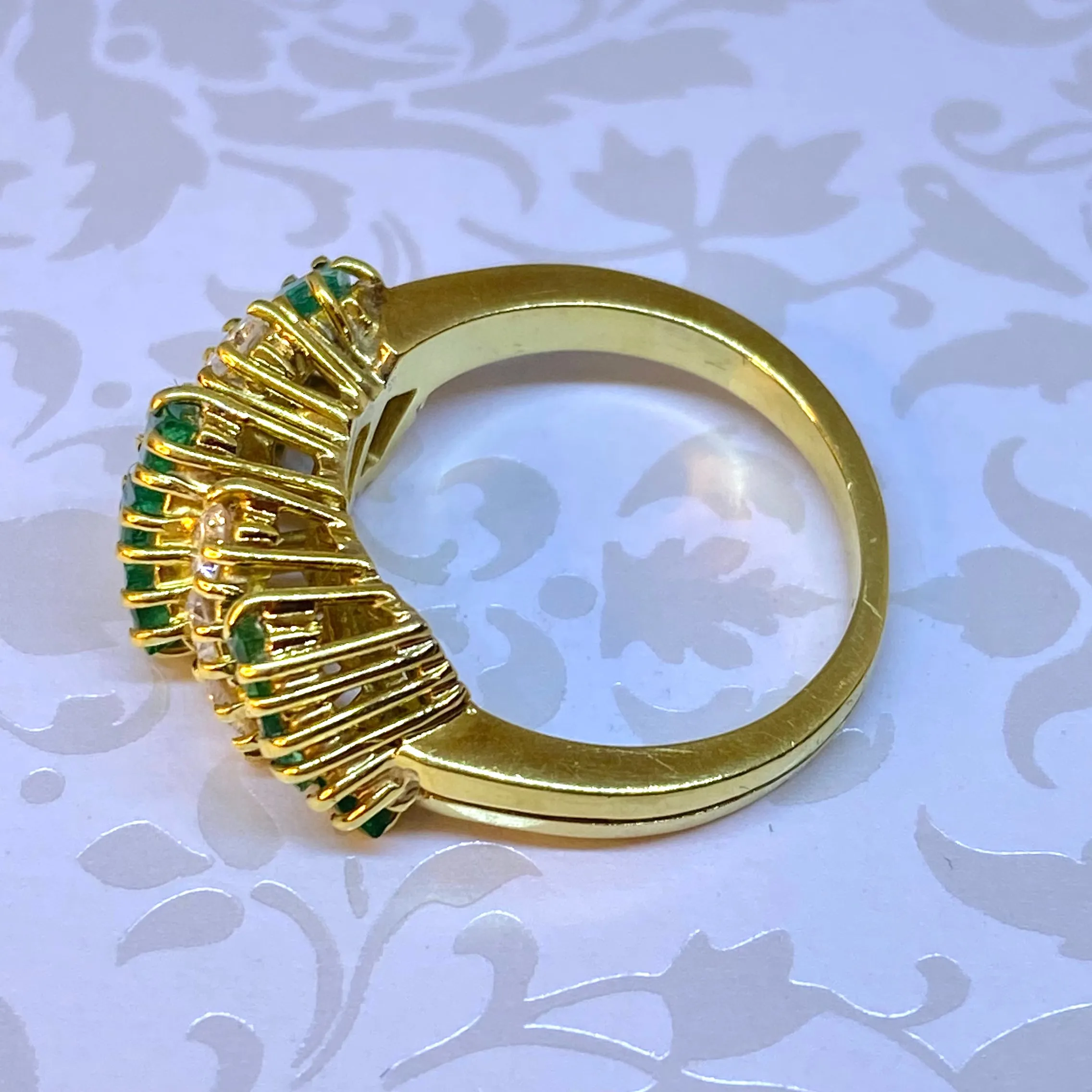 Vintage 18K Yellow Gold Emerald & Diamond Ring