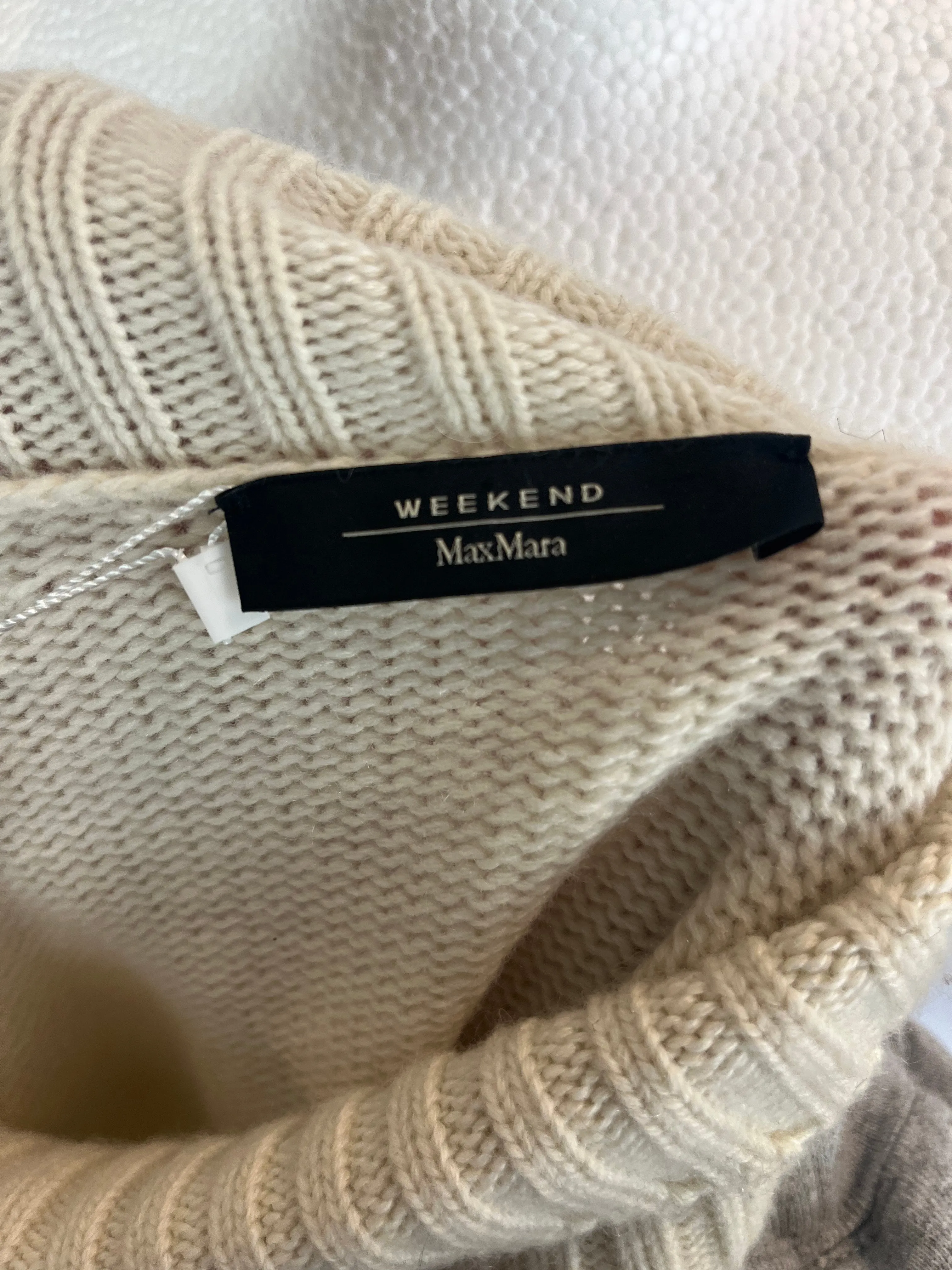 Weekend Max Mara Cream Thick Cashmere Sweater M